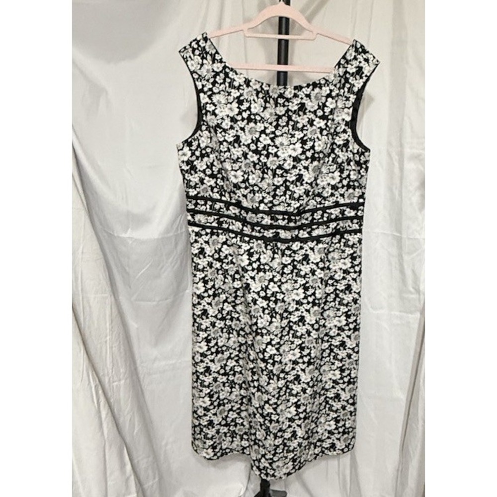 Chadwick's Floral Sleeveless Dress Size 16 Black & White Floral 100% Cotton